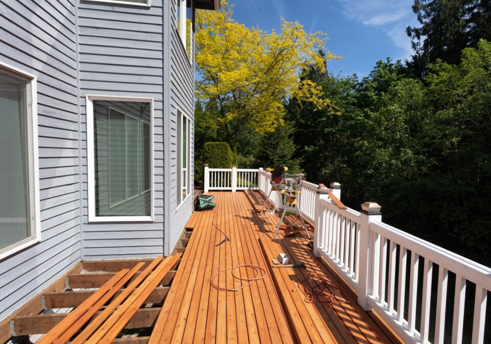 Custom Deck Builder in Markdale